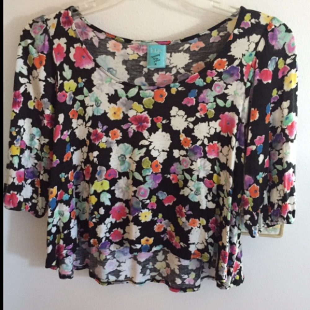 Floral Quarter Sleeve Crop Top